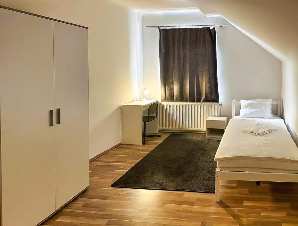 Adelin Einzelzimmer Hostel Vienna Exterior photo